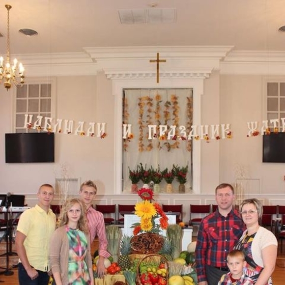 Meet your Posher, Elena - Picture 1 of 1